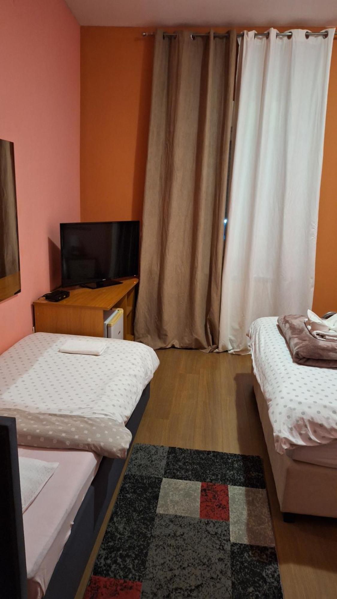 Guest House Sv. Nikola Dugo Selo 外观 照片
