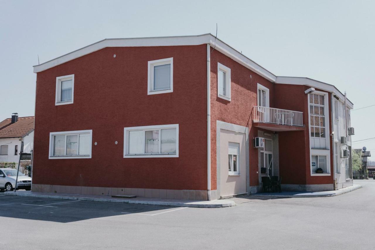 Guest House Sv. Nikola Dugo Selo 外观 照片