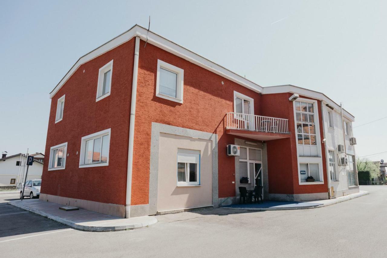 Guest House Sv. Nikola Dugo Selo 外观 照片