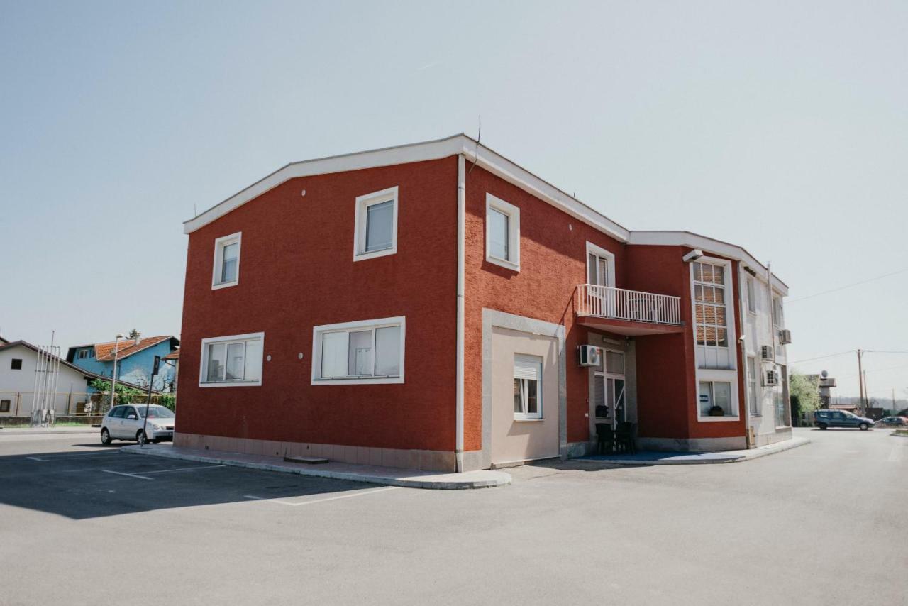 Guest House Sv. Nikola Dugo Selo 外观 照片
